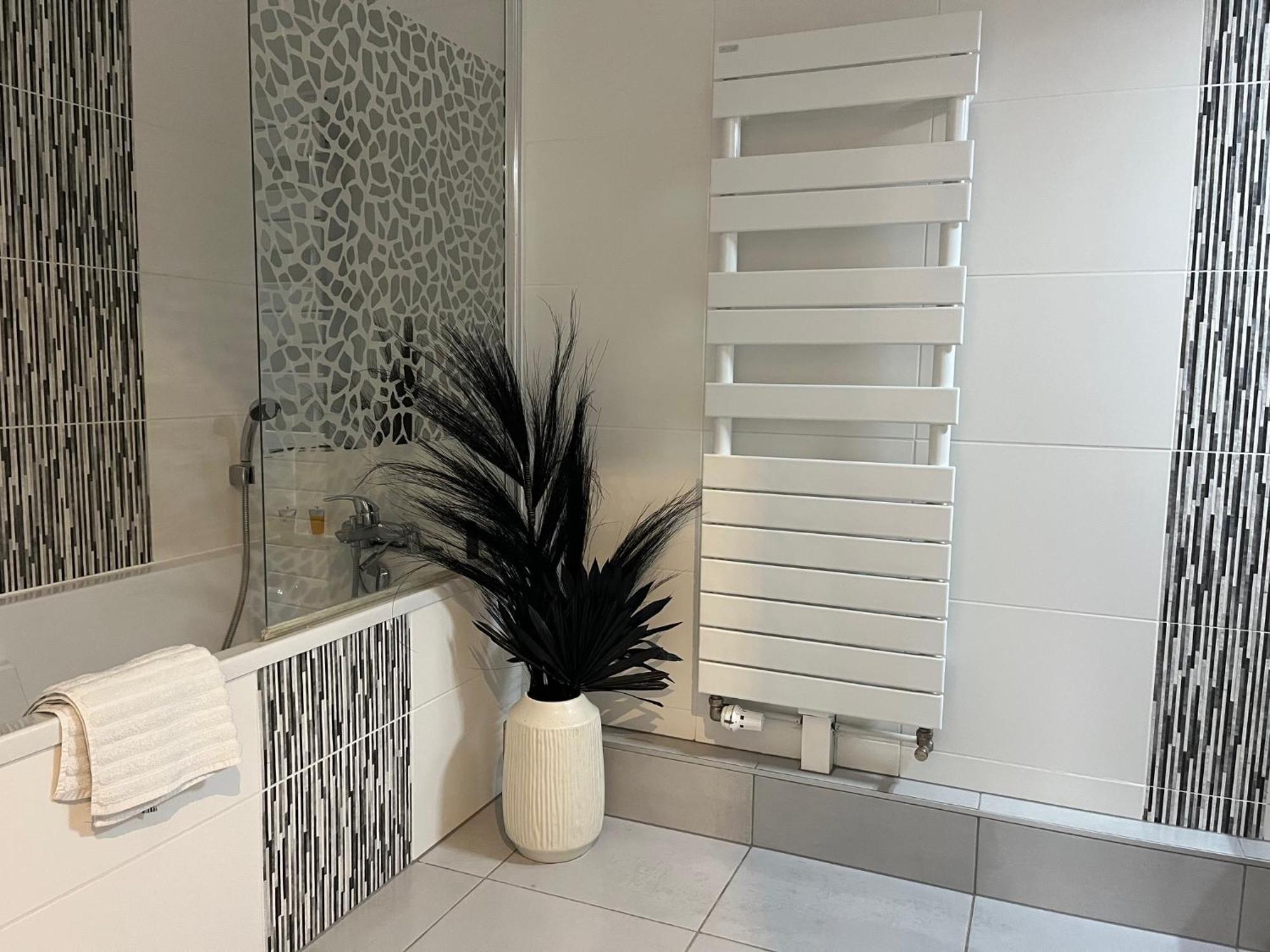 圣路易A Few Steps From Basel With Balcony And Free Private Parking公寓 外观 照片